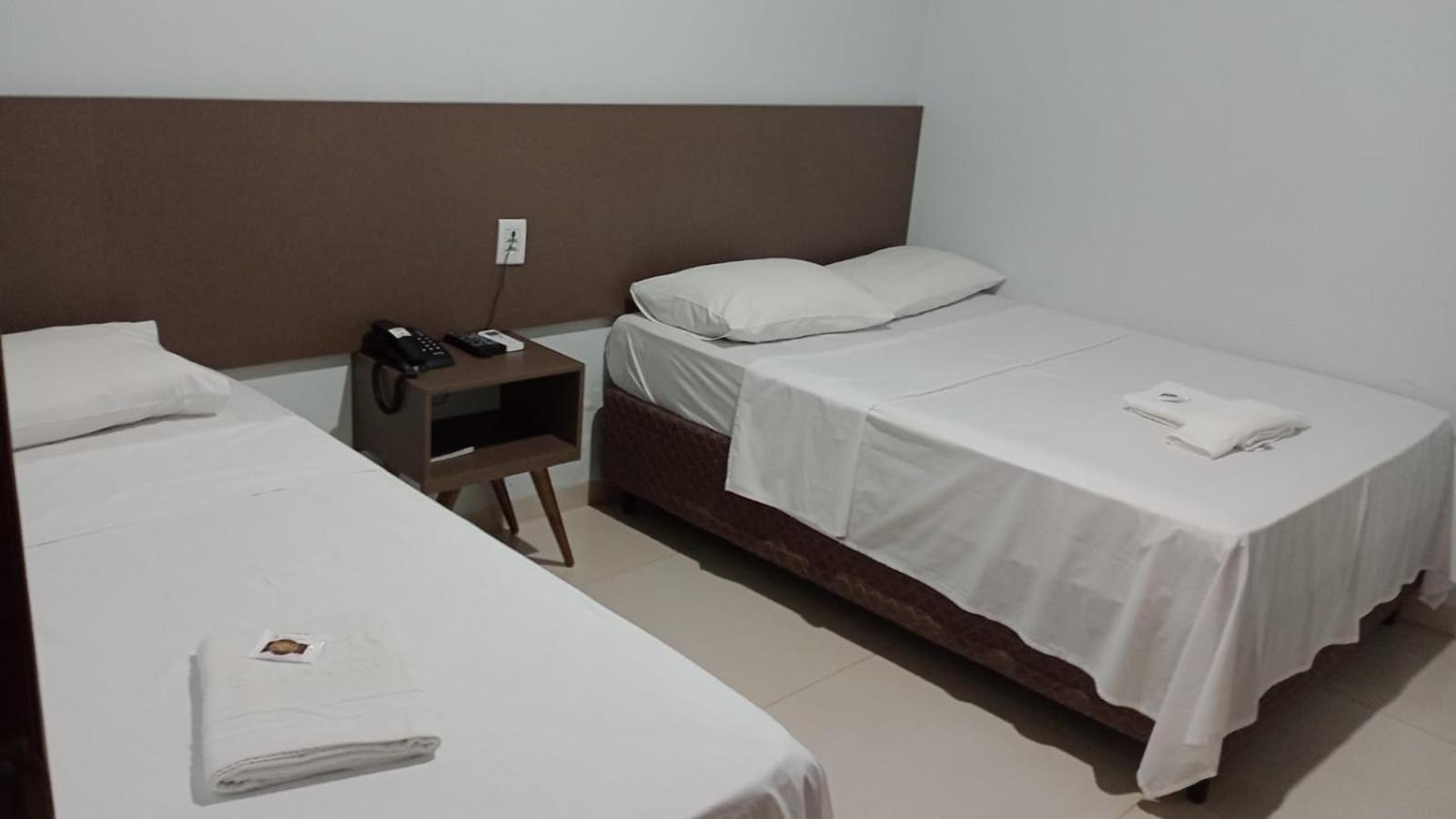 Hotel Plaza Pontes E Lacerda Extérieur photo